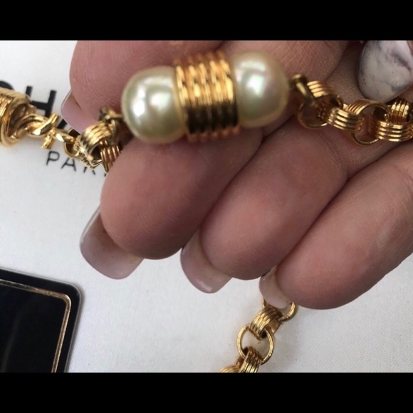 Chanel Pearl Necklace. 1986 32” 24kGP - Picture 5 of 8